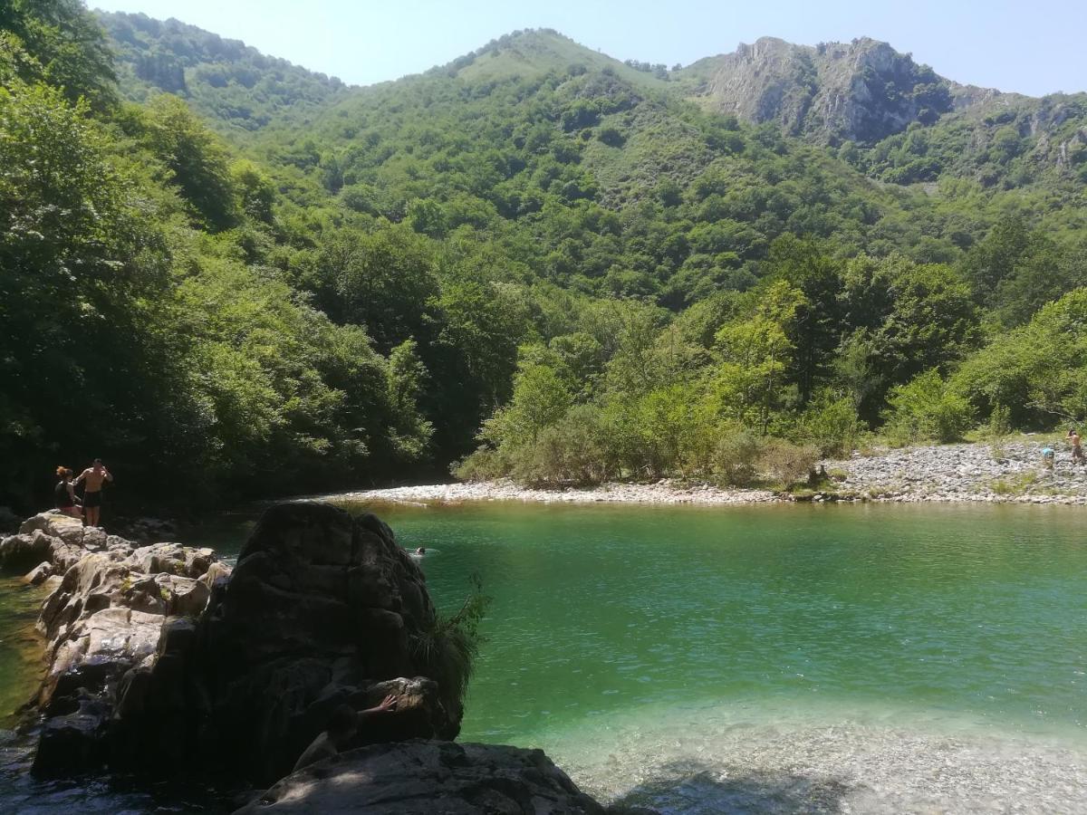 La Casina de Valles de San Román Esterno foto